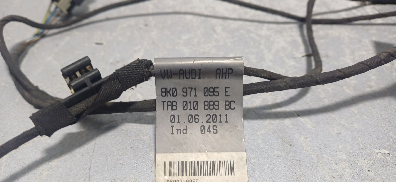 INSTALACIJA PARKING SENZORA AUDI A4 (B8) > 07-11 8K0971