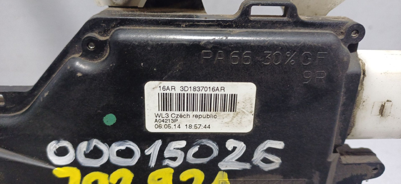DIJELOVI BRAVA VRATA VW CADDY > 10-15 3D1837016AR