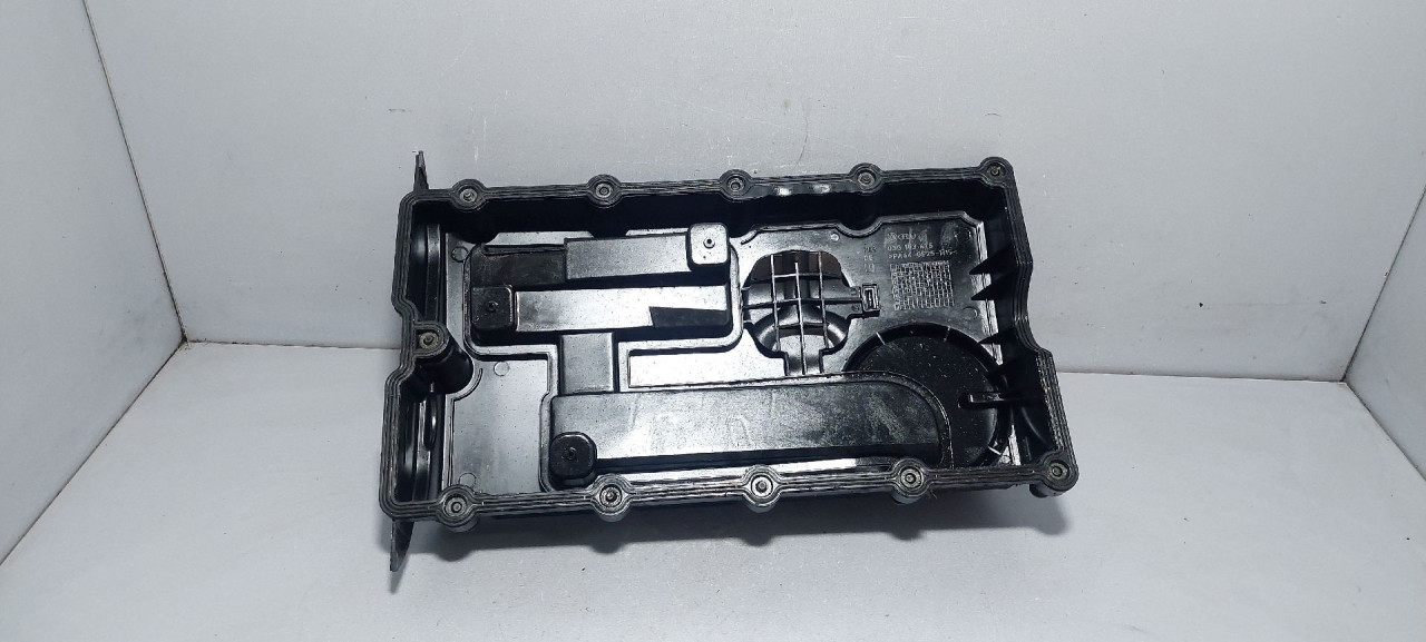 DIJELOVI DEKLO VW GOLF 5 > 03-08 03G103475