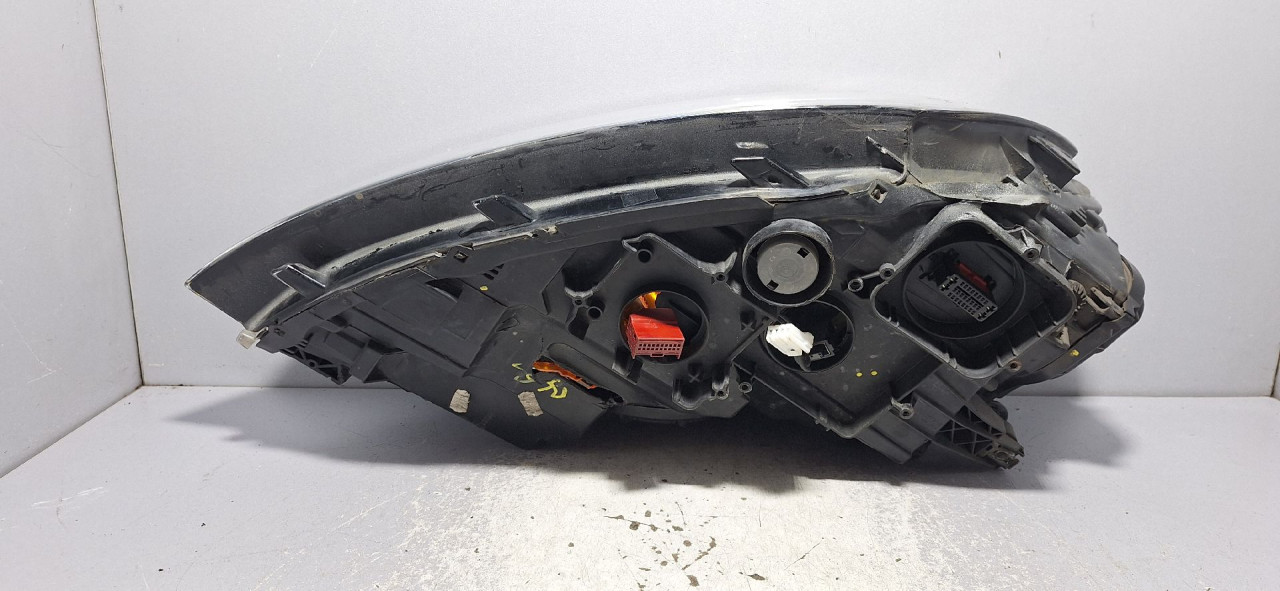 DIJELOVI FAR OSTECEN VW GOLF 7 SW > 13- 5G2941753