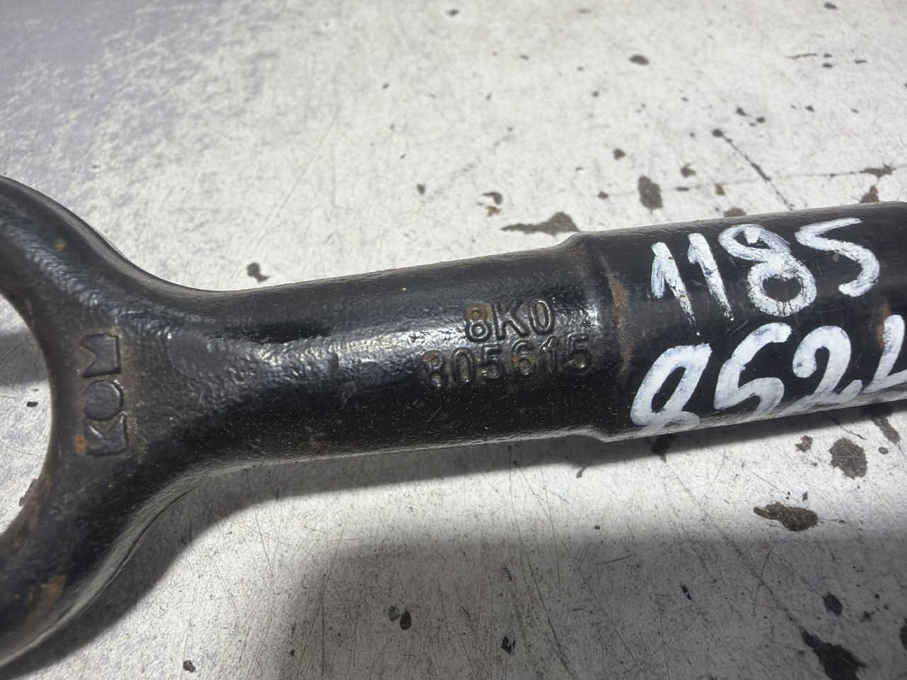 DIJELOVI KUKA ZA VUCU AUDI A3 (8V1/8VA) > 12-16 8K0805615