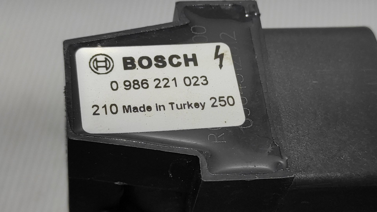 DIJELOVI BOMBINA VW PASSAT B7 > 10-14 0986221023