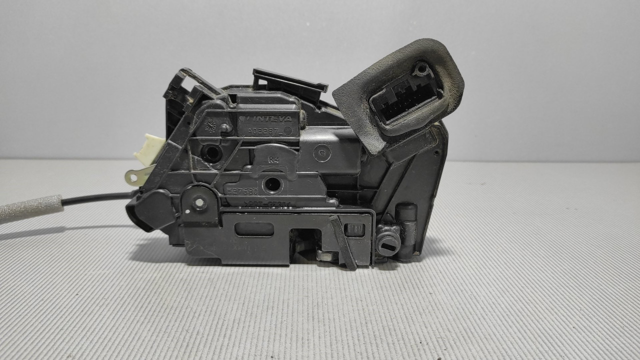 DIJELOVI BRAVA VRATA SKODA FABIA > 14- 6V0839016A