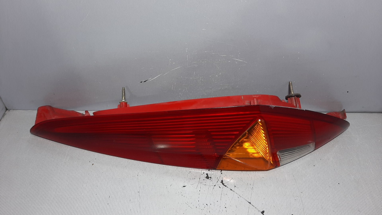 DIJELOVI STOP SVJETLO FIAT PUNTO > 99-03 286202