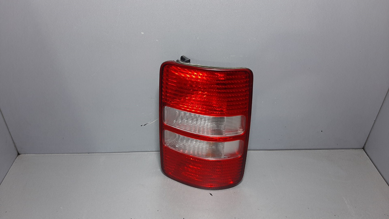 DIJELOVI STOP SVJETLO VW CADDY > 10-15 2K0945112A