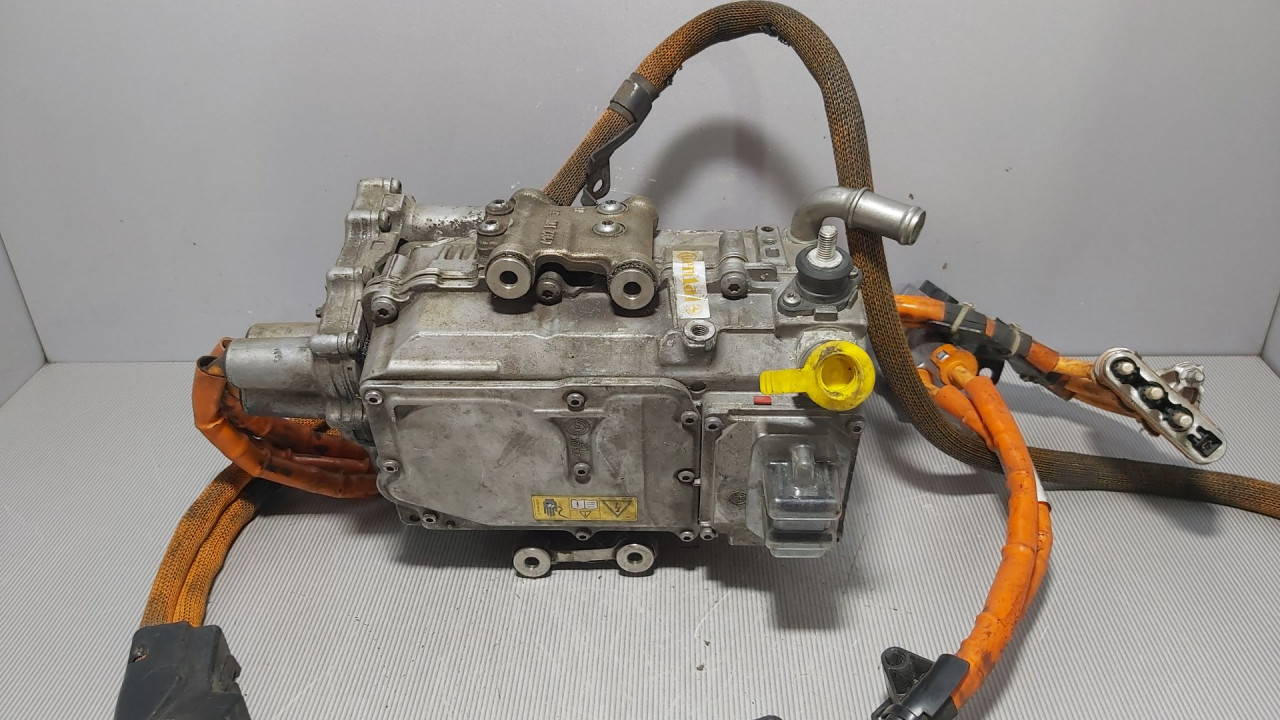 BATERIJA MERCEDES E KLASA (W212) > 13-16 A6519008702