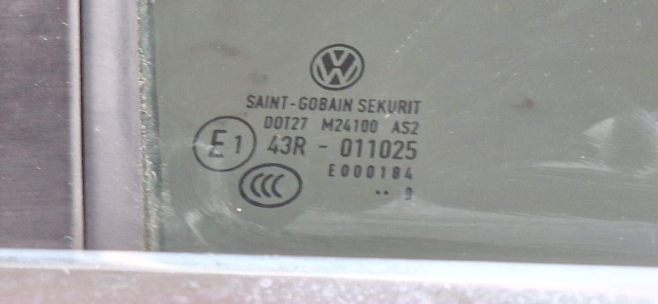 DIJELOVI STAKLO VW PASSAT B8 > 19 -