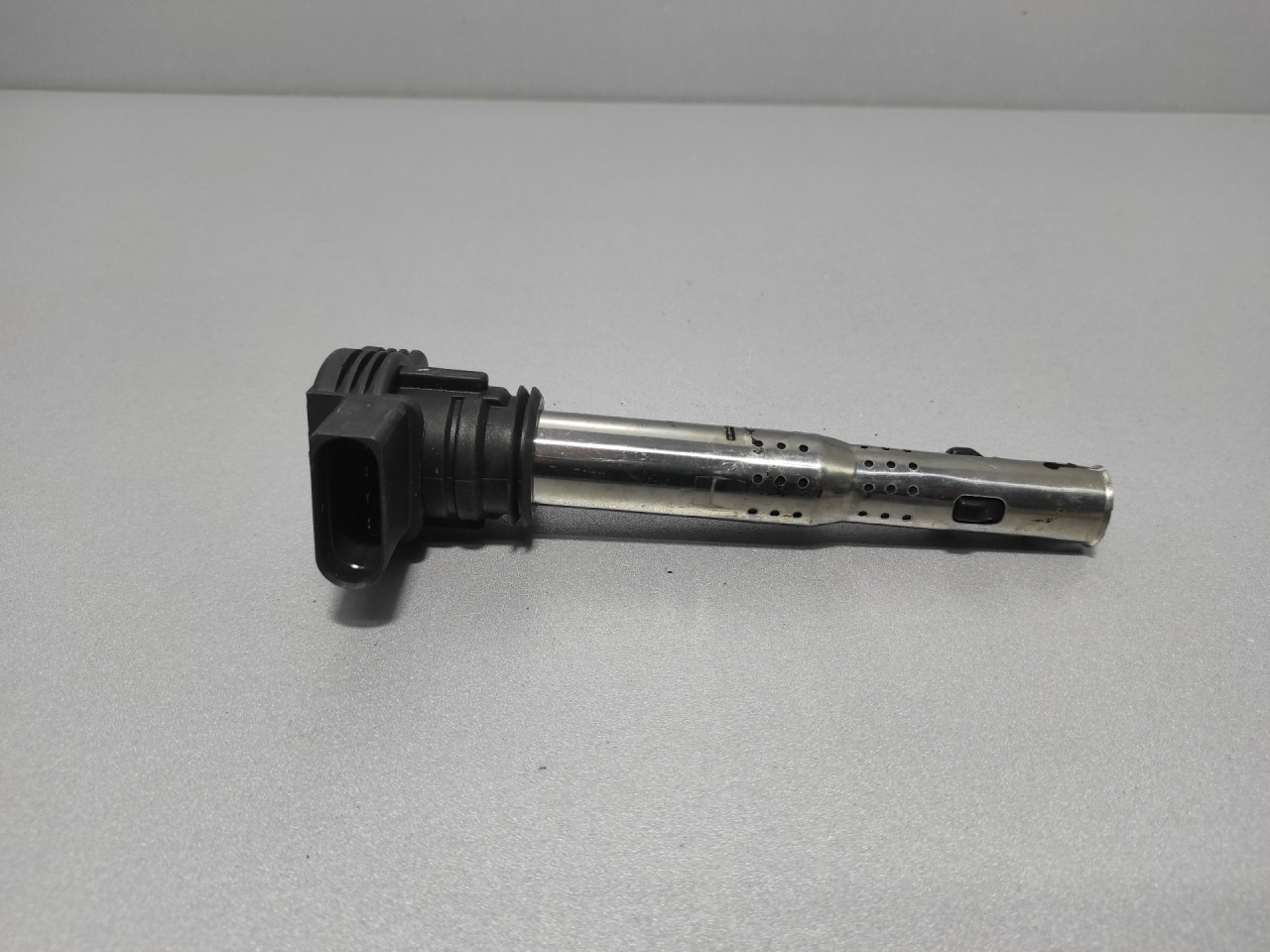 DIJELOVI BOMBINA AUDI A4 (B7) > 04-07 07K905715D