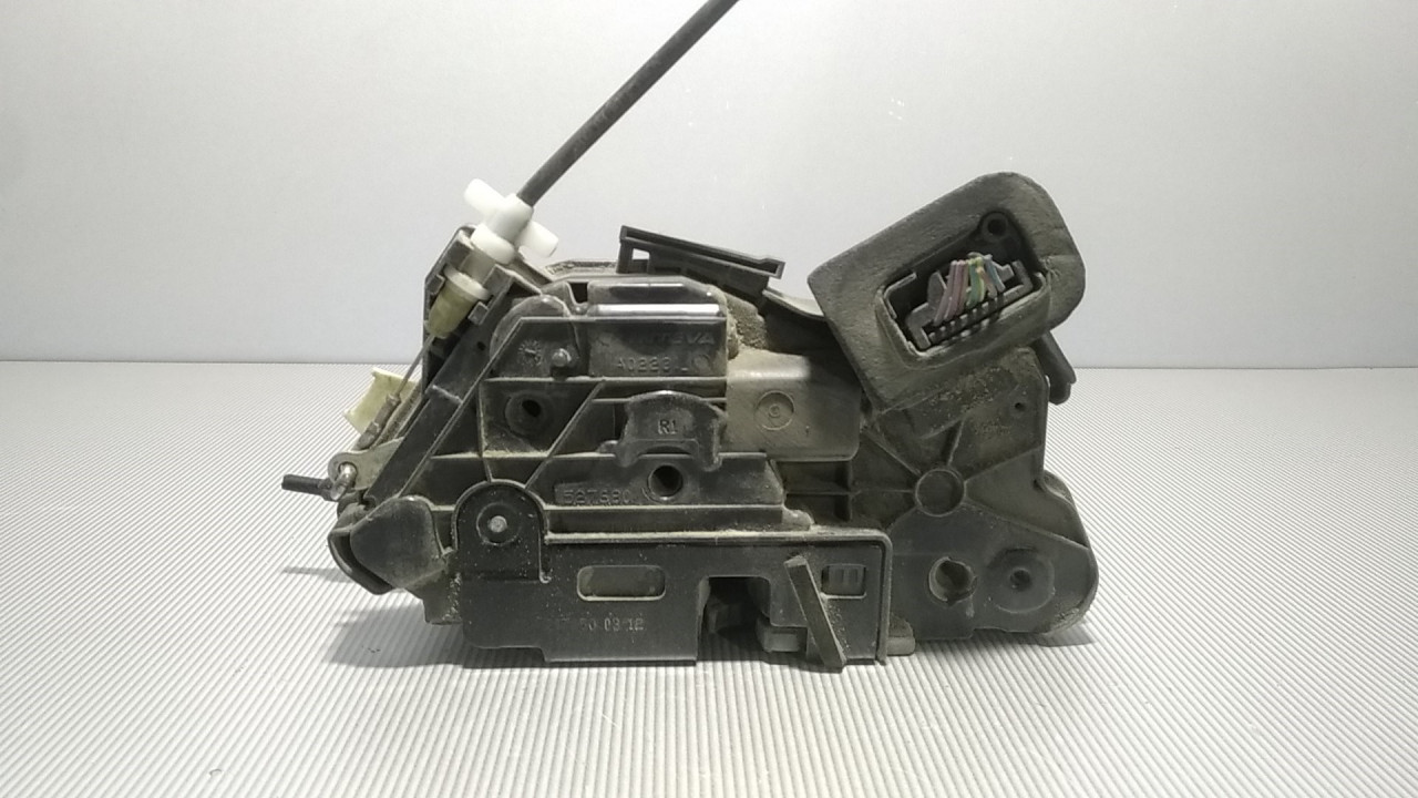 DIJELOVI BRAVA VRATA VW POLO > 09-14 5K2837016D