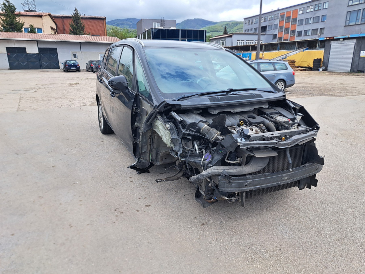 DIJELOVI OPEL ZAFIRA C > 16-19 1.6 Dizel B16DTH MOTOR