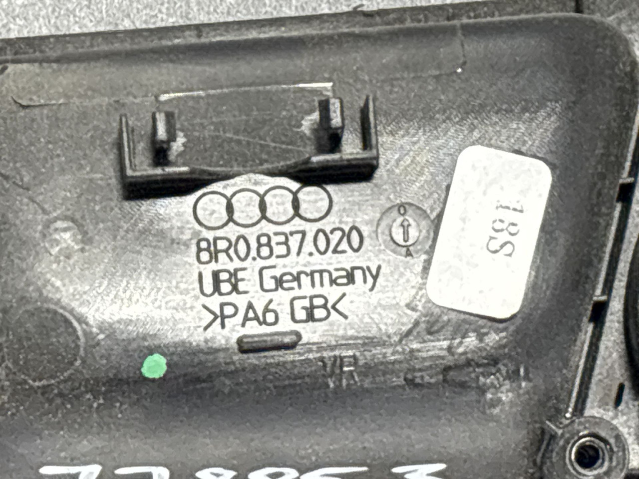 UNUTRASNJA RUCKA VRATA AUDI Q7 (4M) > 15-19 8R0837020