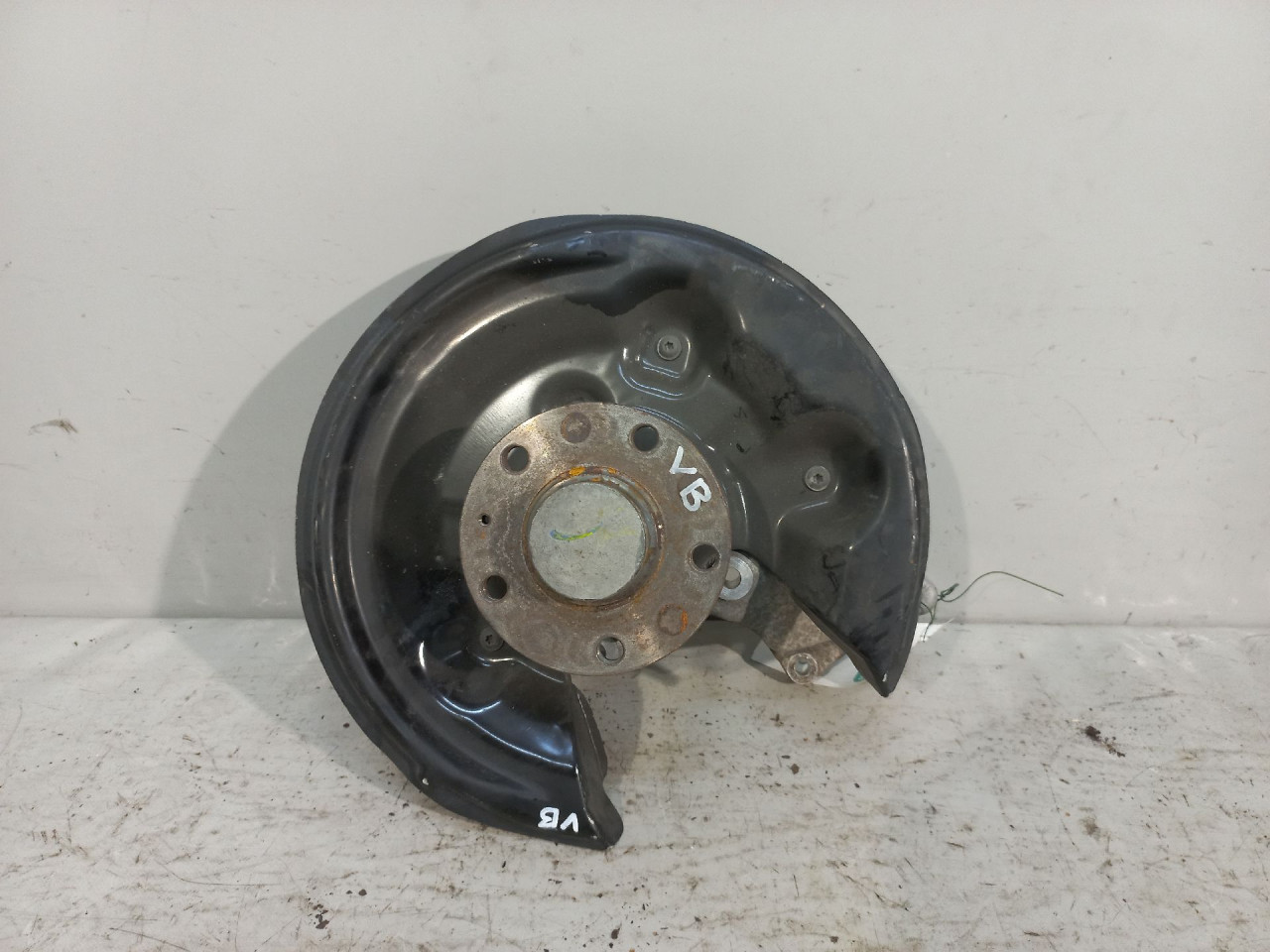 DIJELOVI GLAVCINA VW PASSAT B7 > 10-14 3C0505435F
