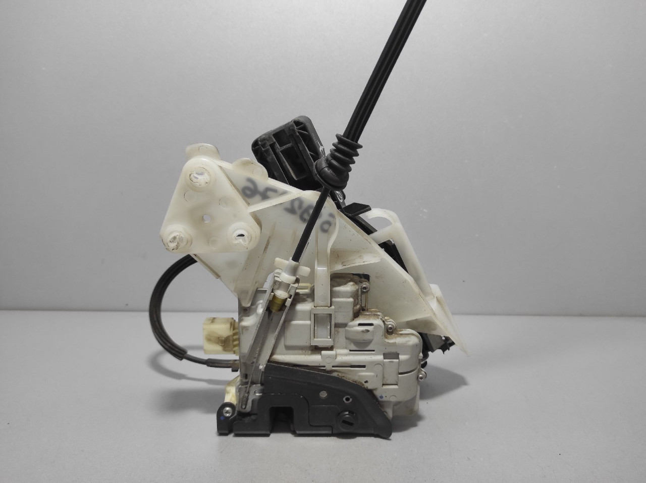 BRAVA VRATA VW PASSAT B6 > 05-10 3C4839016A