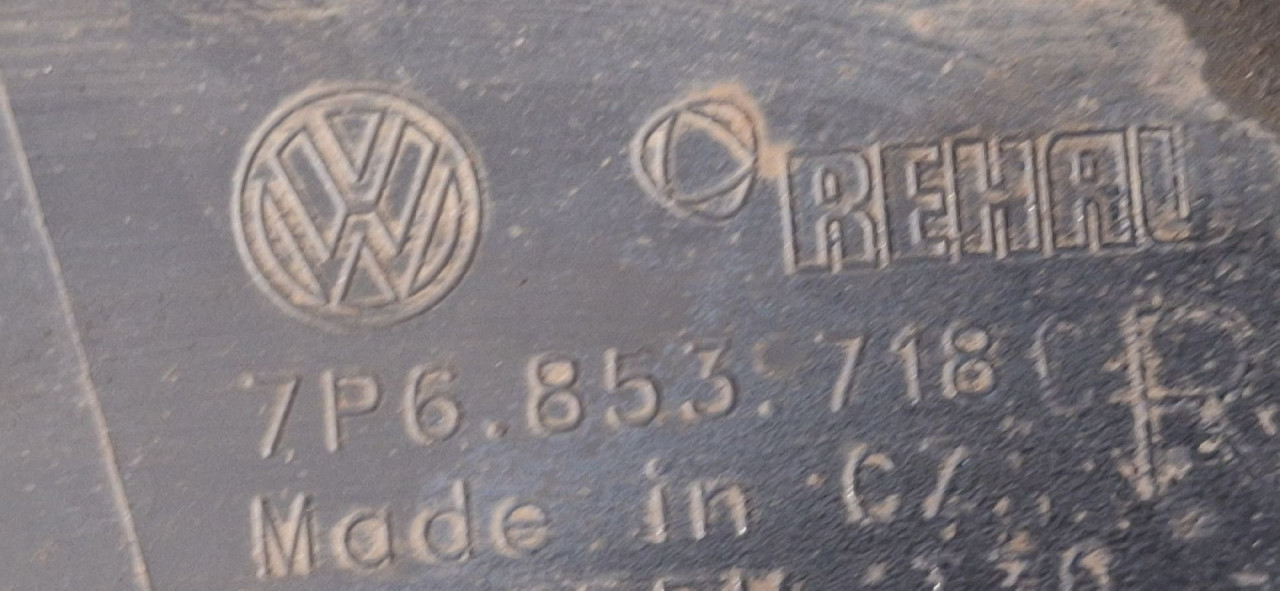RUB BLATOBRANA VW TOUAREG > 11-14 7P6853718C
