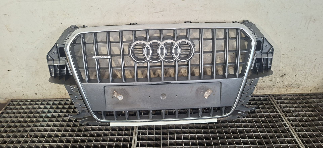 DIJELOVI MASKA AUDI Q3 > 11-15 2.0 8U0853653H