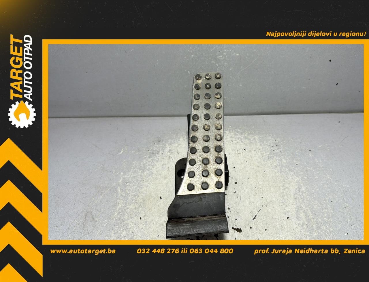 PAPUCICA GASA MERCEDES C KLASA (W204/S204) > 10-11 A2043000204