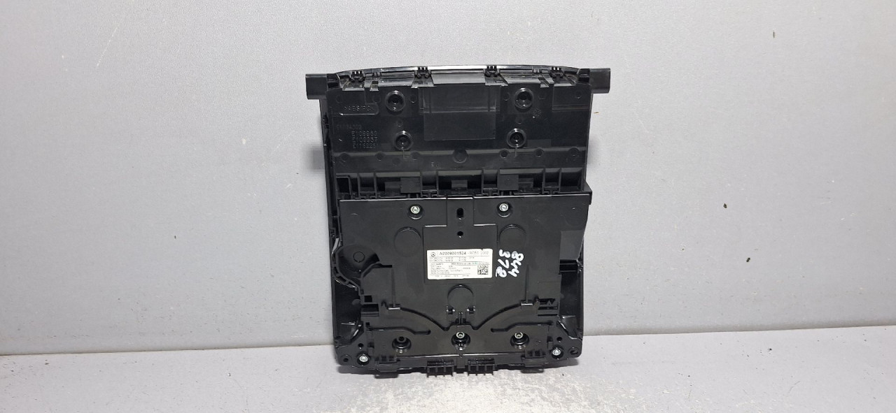 RASVJETA U KABINI MERCEDES A KLASA (W177) > 18- A0009001524