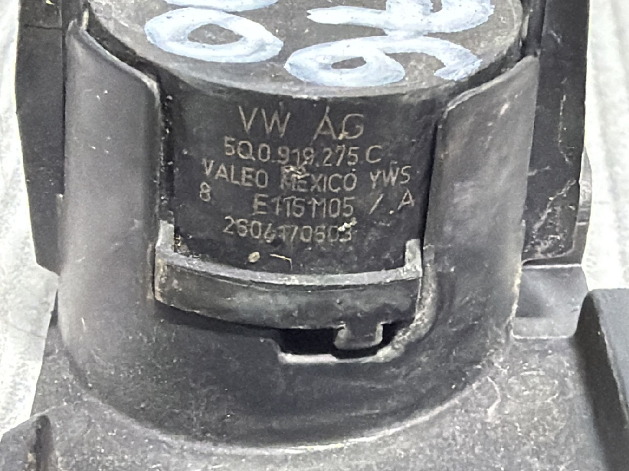 DIJELOVI PARKING SENZOR AUDI Q5 (FY) > 17 - 20  3.0 5Q0919275C