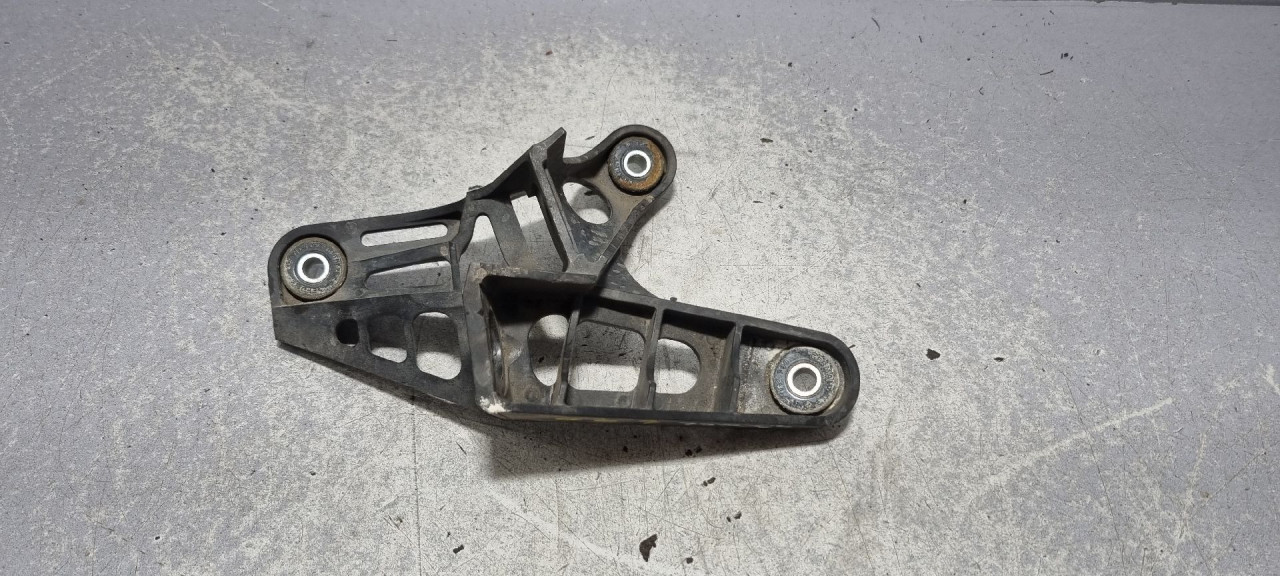 DIJELOVI NOSAC VW PASSAT B6 > 05-10 1K0711789G