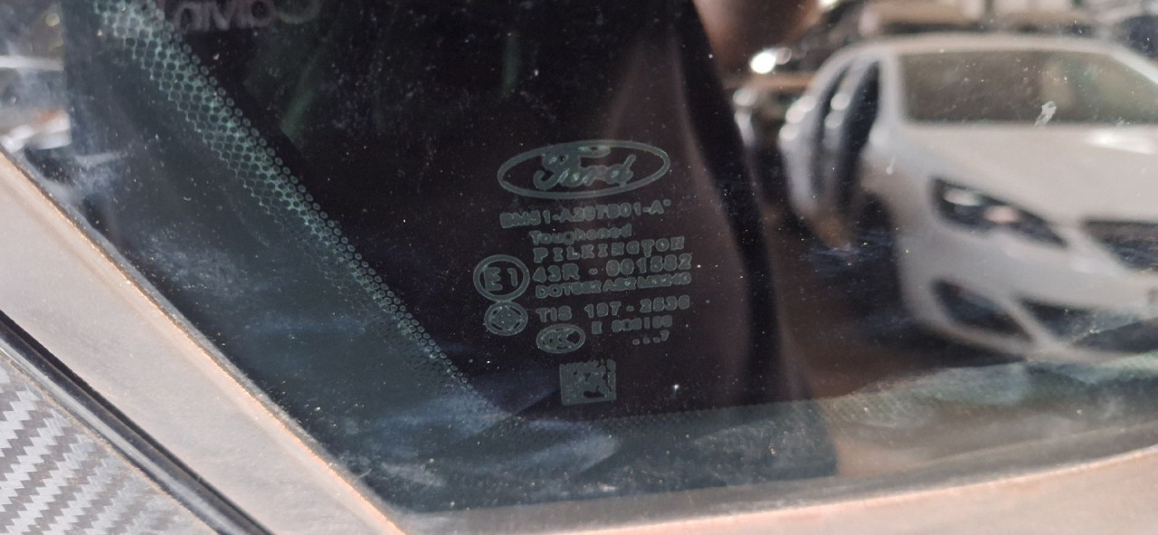 DIJELOVI STAKLO FORD FOCUS > 15-18 2.0