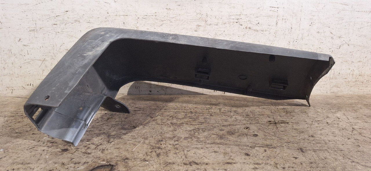 DESNI DIO BRANIKA FORD TRANSIT > 06-13 YC15-17926A