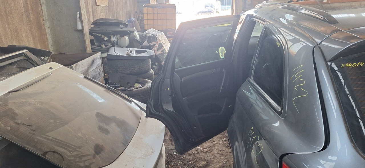 DIJELOVI VRATA AUDI Q7 (4L) > 06-09 3.0 4L0833051