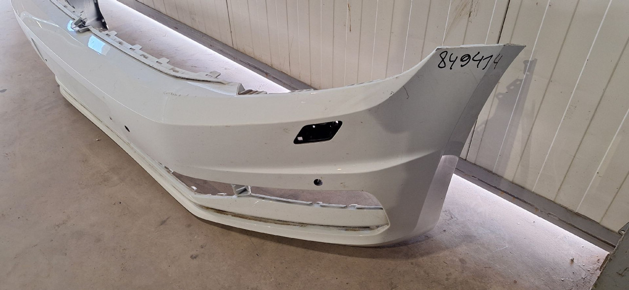 DIJELOVI BRANIK VW TOURAN > 15- 5TA807221