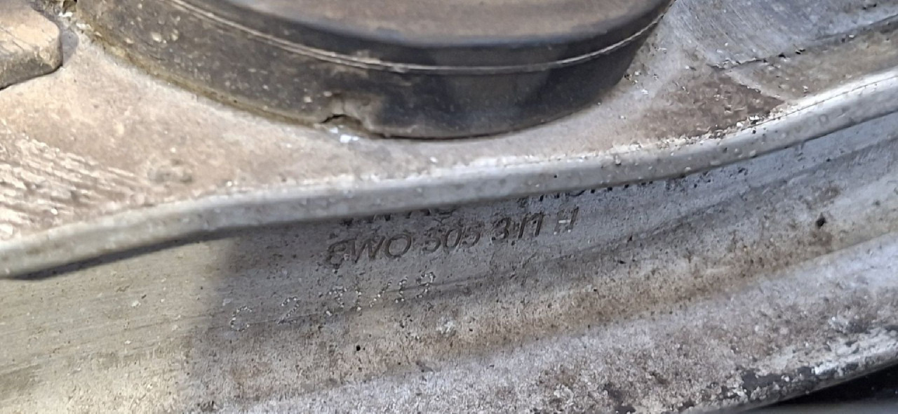 DIJELOVI LAFETA AUDI A4 (B9) > 19- 8W0505311H