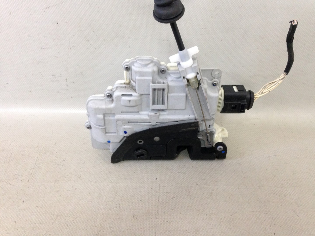 DIJELOVI BRAVA VRATA VW TIGUAN > 07-11 3C4839015A