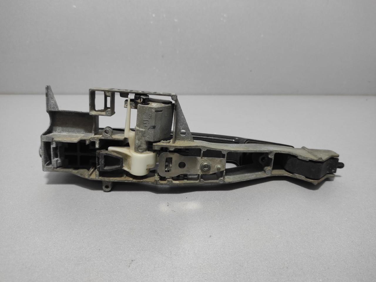 RUCKA VRATA PEUGEOT 3008 > 09-13 9684560080