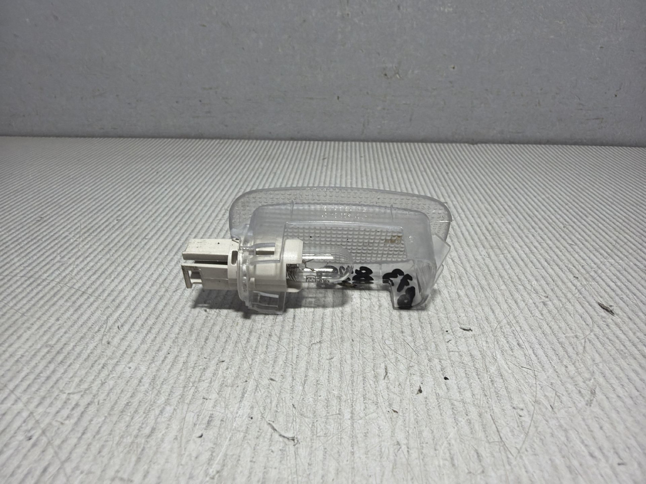 RASVJETA U KABINI MERCEDES GLA (X156) > 13-16 A2218200401