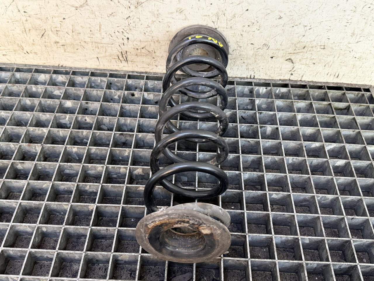 DIJELOVI OPRUGA AMORTIZERA VW PASSAT B8 > 14-19 1.6 3Q0511115AJ