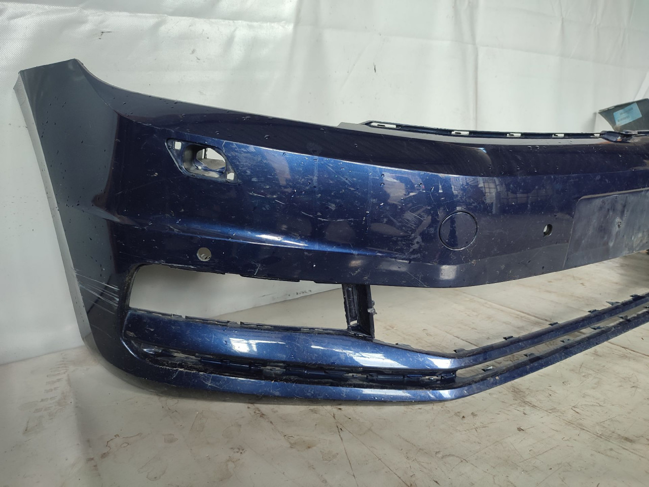 DIJELOVI BRANIK VW TOURAN > 15- 5TA807217A-L