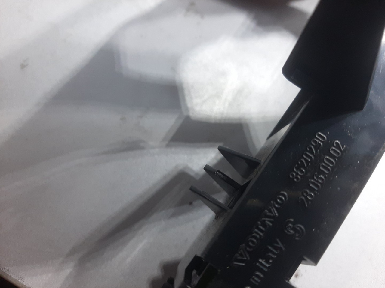 TRECE STOP SVJETLO VOLVO S40/V50 > 04-07 8620290