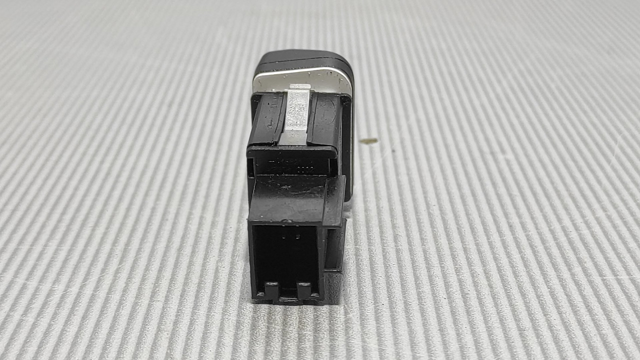 DIJELOVI PREKIDAC SKODA SUPERB > 08-13 3T0927134D