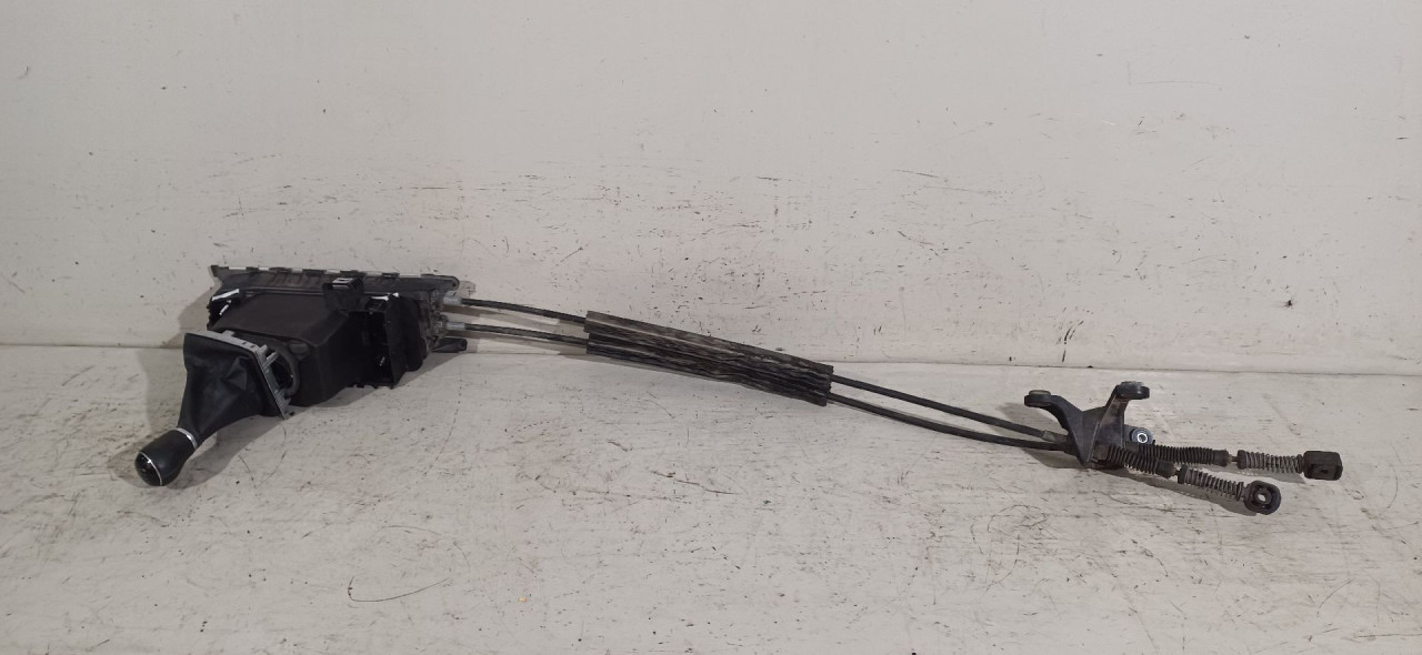 DIJELOVI SALTEBLA VW GOLF 7 > 12-16 5Q0711112E