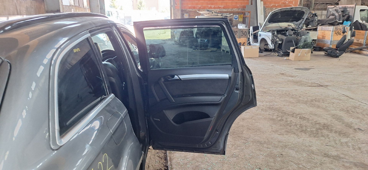 DIJELOVI VRATA AUDI Q7 (4L) > 06-09 3.0 4L0833052