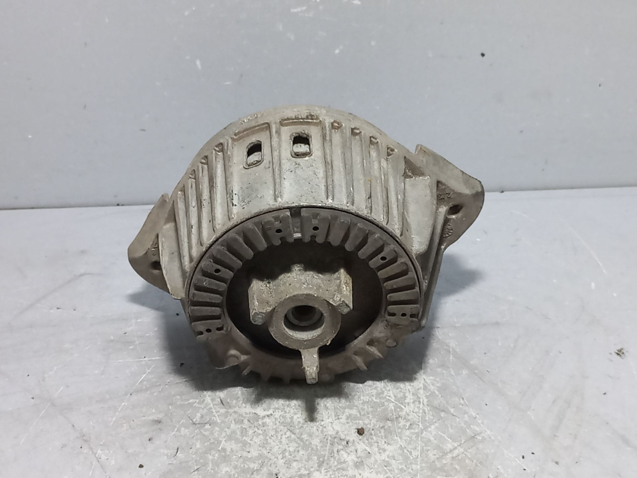 NOSAC MOTORA MERCEDES CLS (C218) > 11-14 A2042404817
