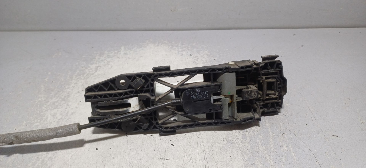 DIJELOVI RUCKA VRATA VW GOLF 7 > 12-16 5N0839885H