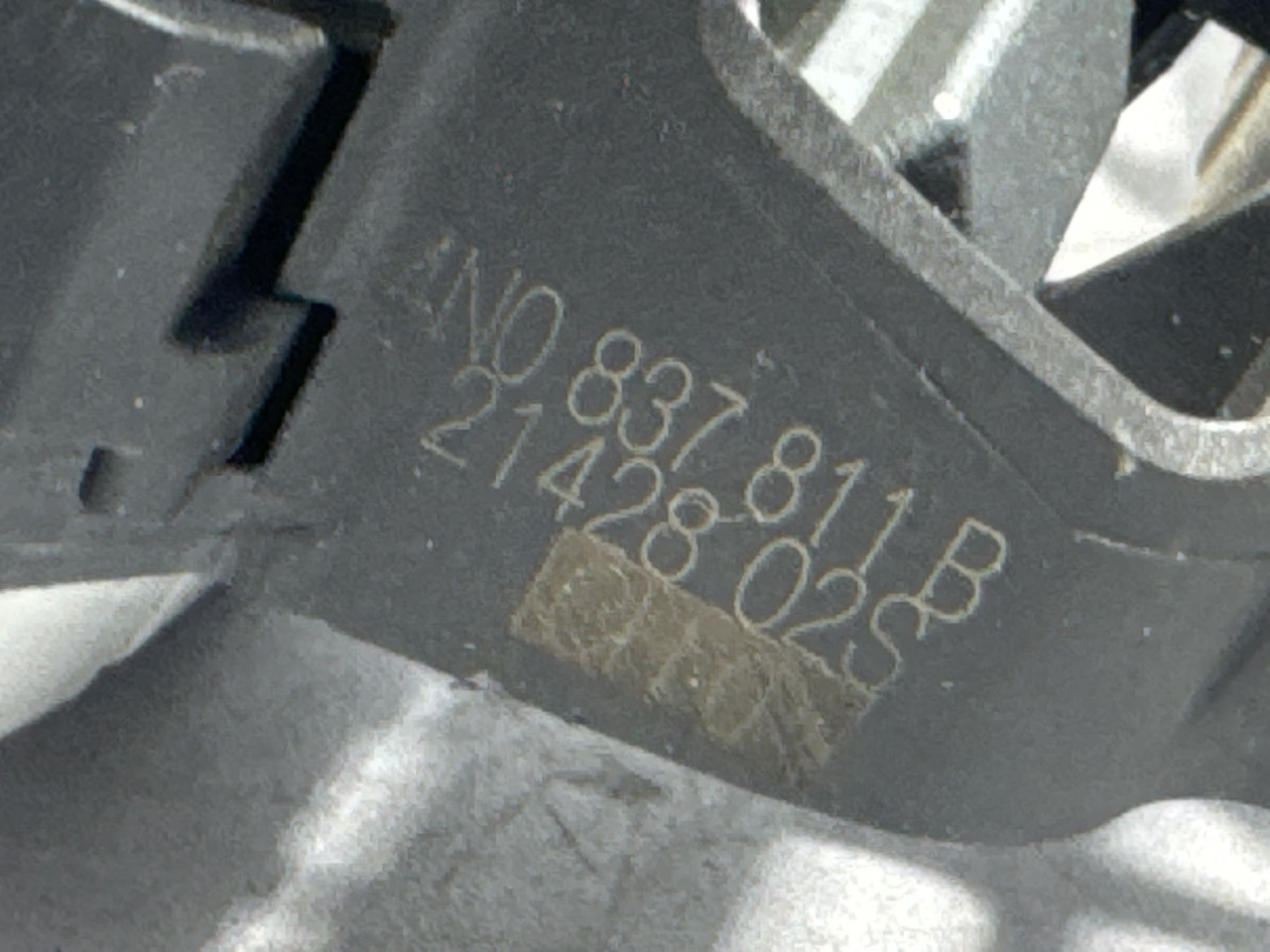 DIJELOVI RUCKA VRATA AUDI A6 4K > 18- 4N0837811B