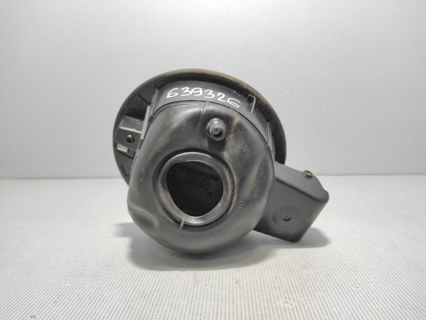 DIJELOVI POKLOPAC REZERVOARA VW GOLF PLUS > 05-09 5M0809857