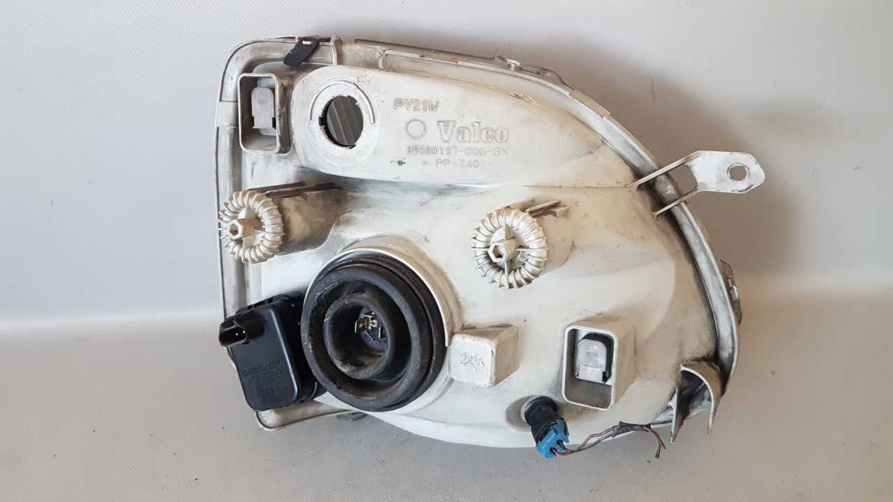 DIJELOVI FAR SUZUKI WAGON R > 98-03 09204189