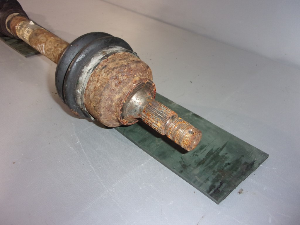 POLUOSOVINA PEUGEOT PARTNER > 12-15 9637117780