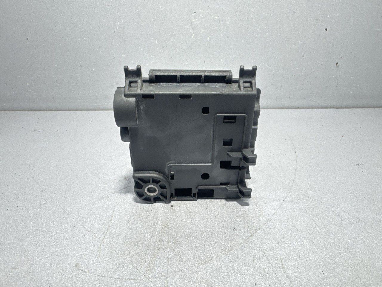 DIJELOVI KLEMA AUDI Q5 > 08-11 2.0 8K0937517A