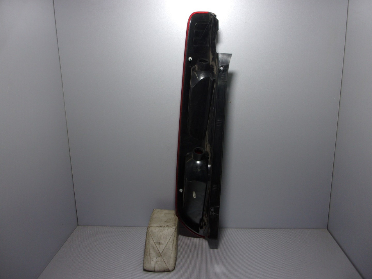 DIJELOVI STOP SVJETLO FORD FOCUS > 05-07 FD424016