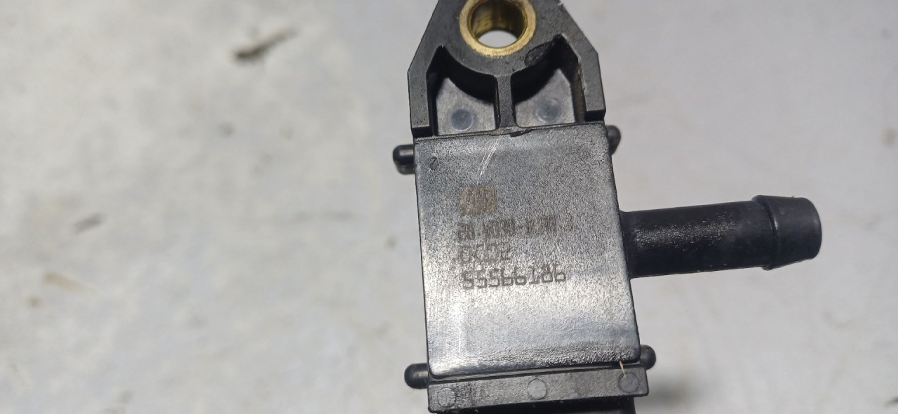 DIJELOVI SENZOR PRITISKA OPEL INSIGNIA > 14-16 2.0 55566186