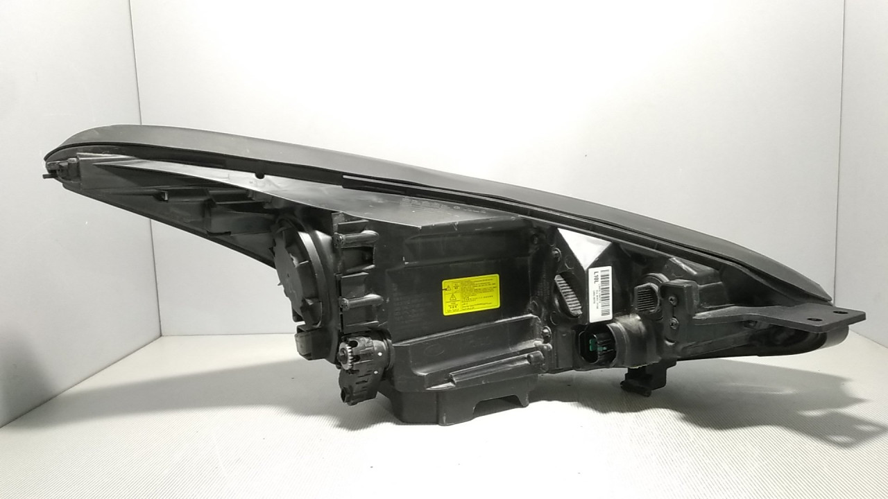 DIJELOVI FAR KIA SPORTAGE > 15-18 92101F1100