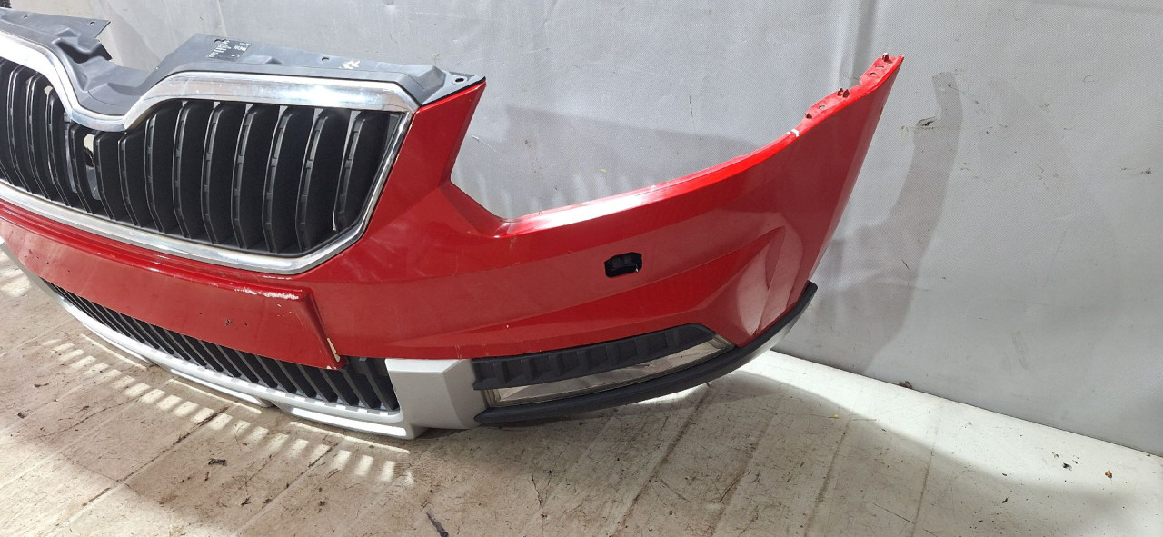 DIJELOVI BRANIK SKODA YETI > 13- 5L0807221P