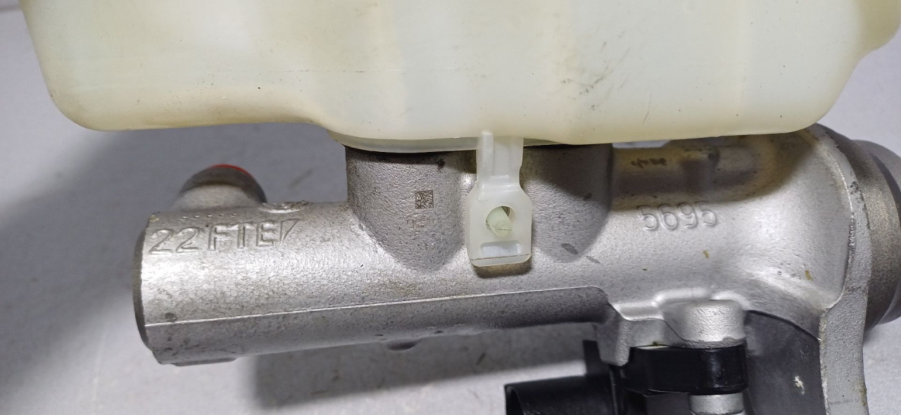 GLAVNI KOCIONI CILINDAR VW POLO > 14-17 22FTE5695