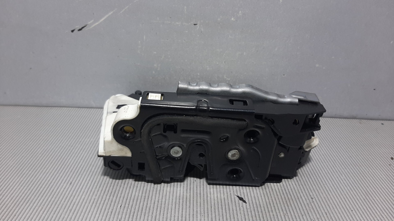 DIJELOVI BRAVA VRATA VW GOLF 6 > 08-12 5K4839016H